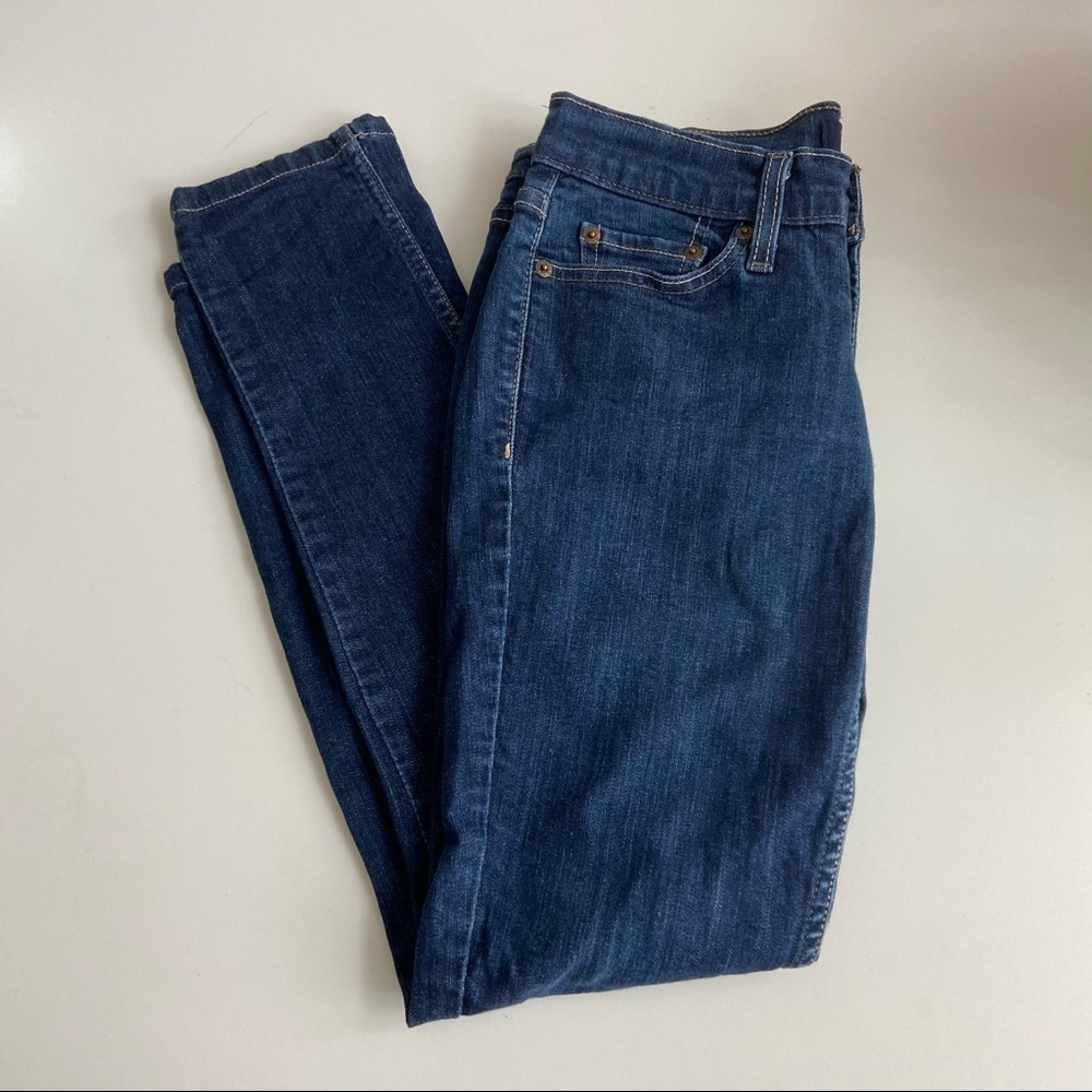LEVIS low waisted slim dark blue jeans size 5 M